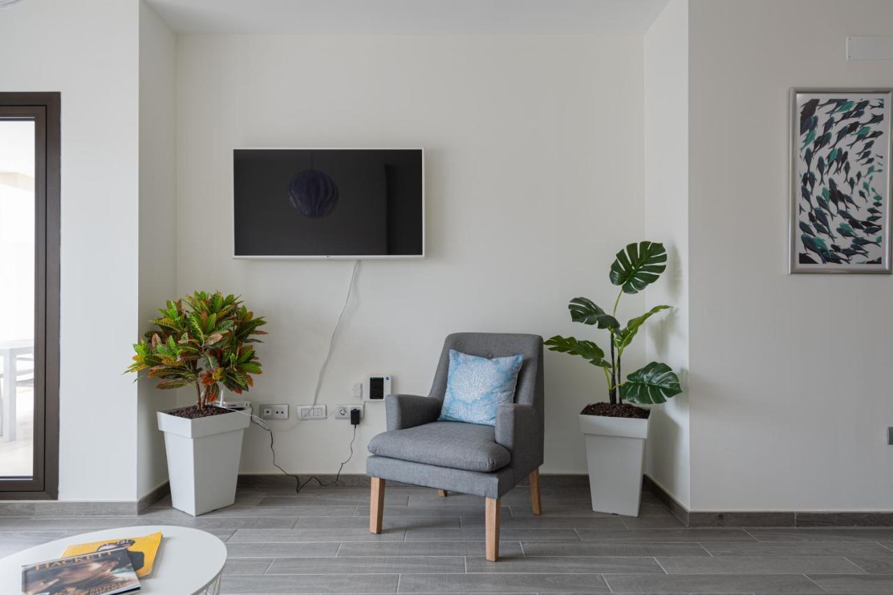 Homeforguest Flat With Large Terrace In Modern Residential Complex With Swimming Pool Caleta De Fuste Eksteriør billede