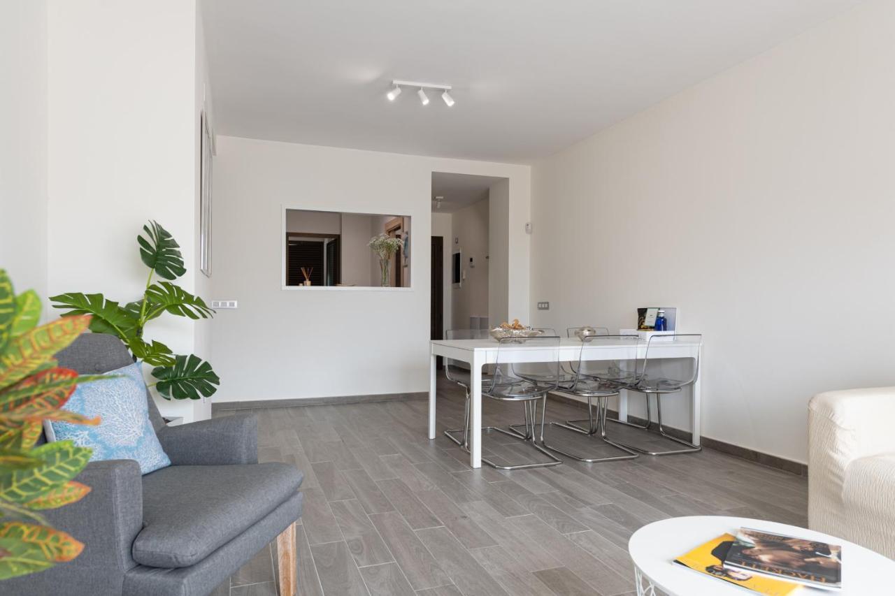 Homeforguest Flat With Large Terrace In Modern Residential Complex With Swimming Pool Caleta De Fuste Eksteriør billede